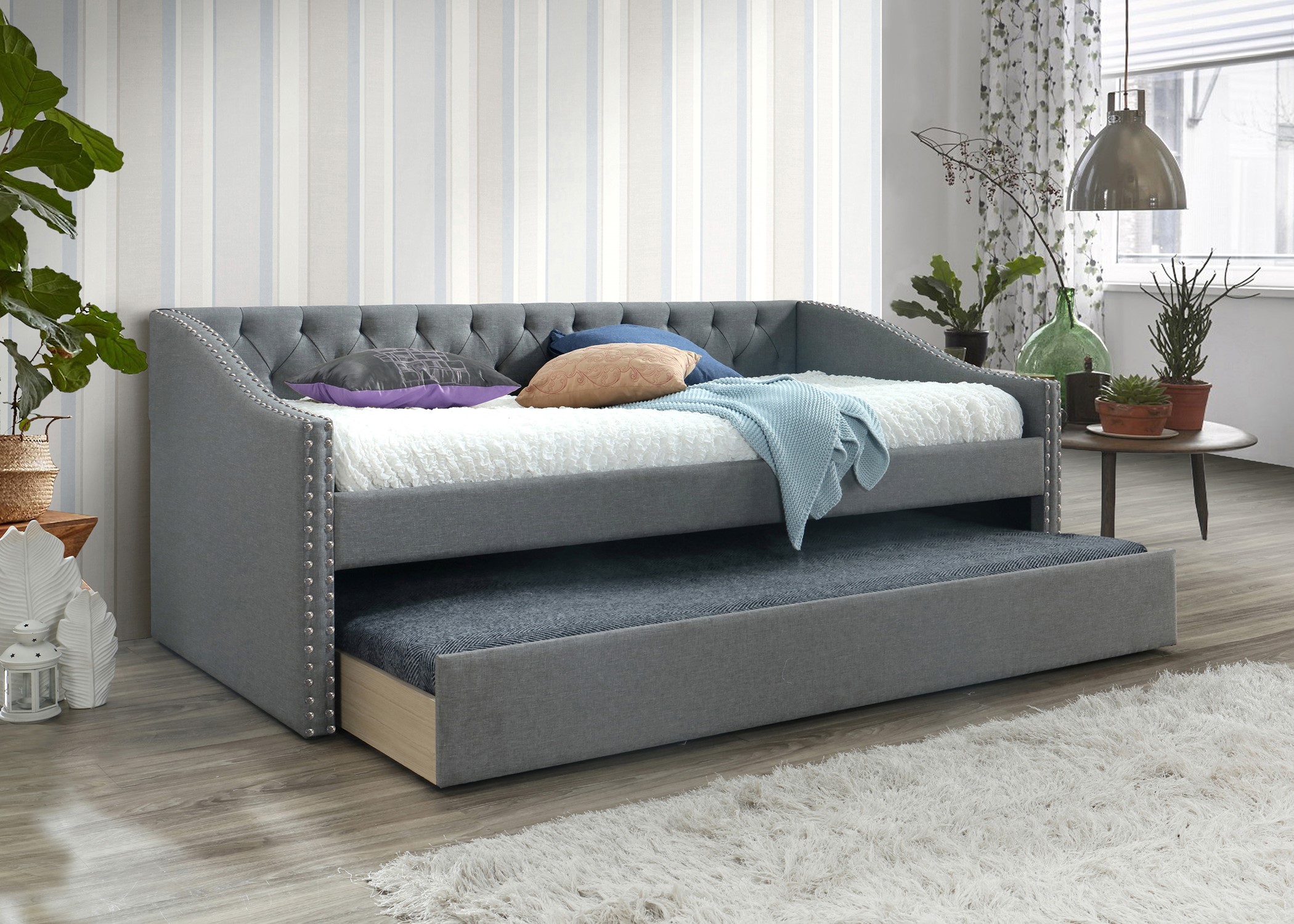 5325 Gray Loretta Daybed - Click Image to Close